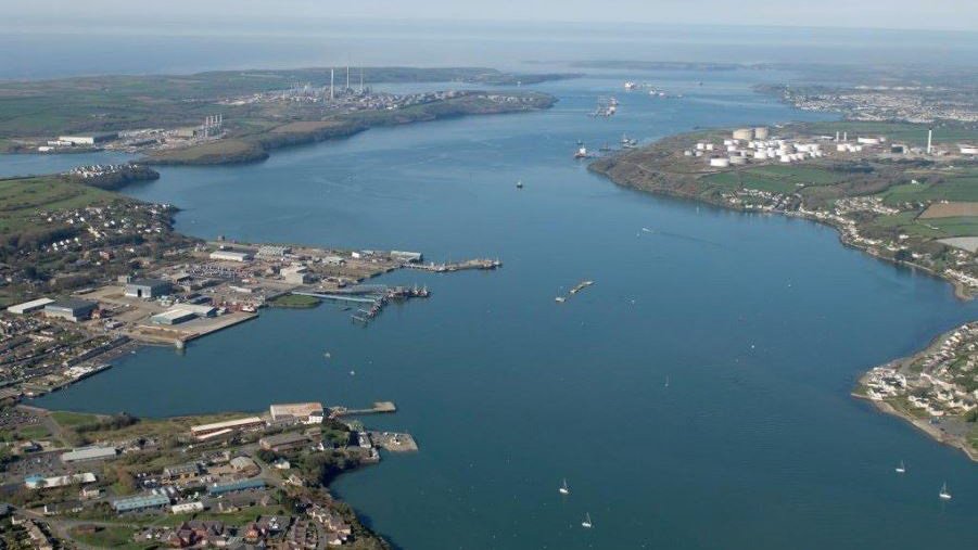 Milford haven port где это